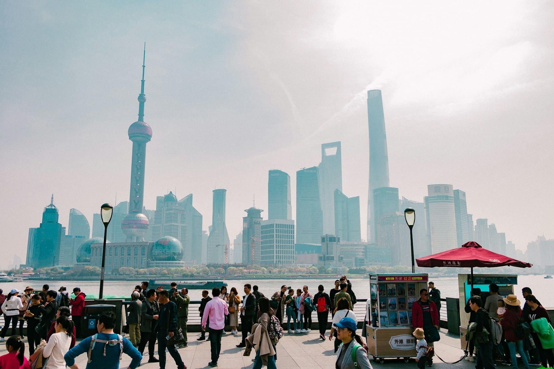 skyline-pudong-bund-shanghai-chine-javier-quiroga-ejr-unsplash