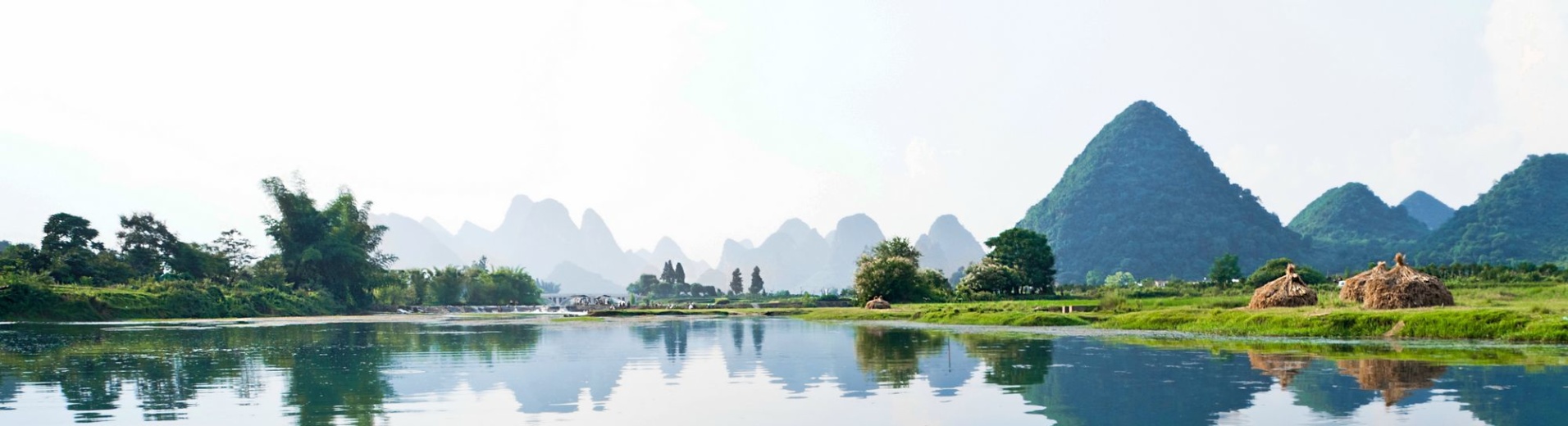 Radeau de bambous sur la rivière Li à Guilin