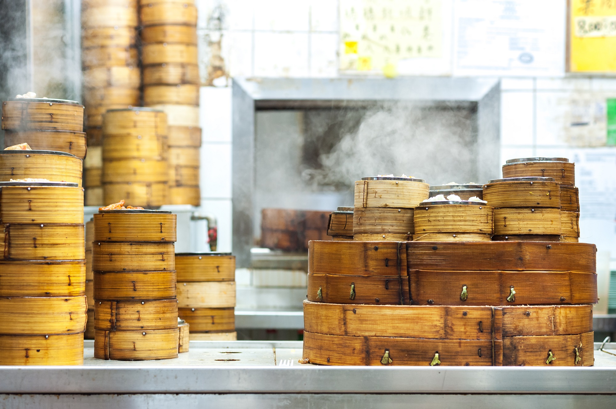 Paniers à dim sum juxstaposés à Hong Kong