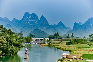 Rivière Li entre Guilin et Yangshuo dans la province du Guangxi en Chine