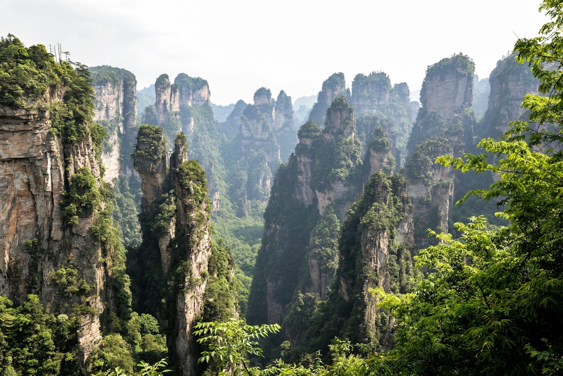 pics-karstiques-foret-zhangjiajie-hunan-chine-monika-kubala-unsplash