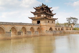 Pont arqué, Jianshui